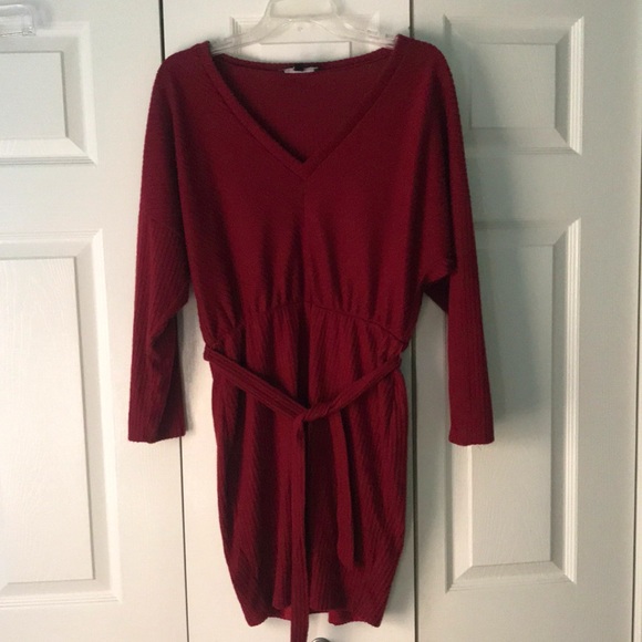 Lulus Dresses & Skirts - Lulu’s mini sweater dress